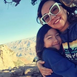 Meet your Posher, Lora